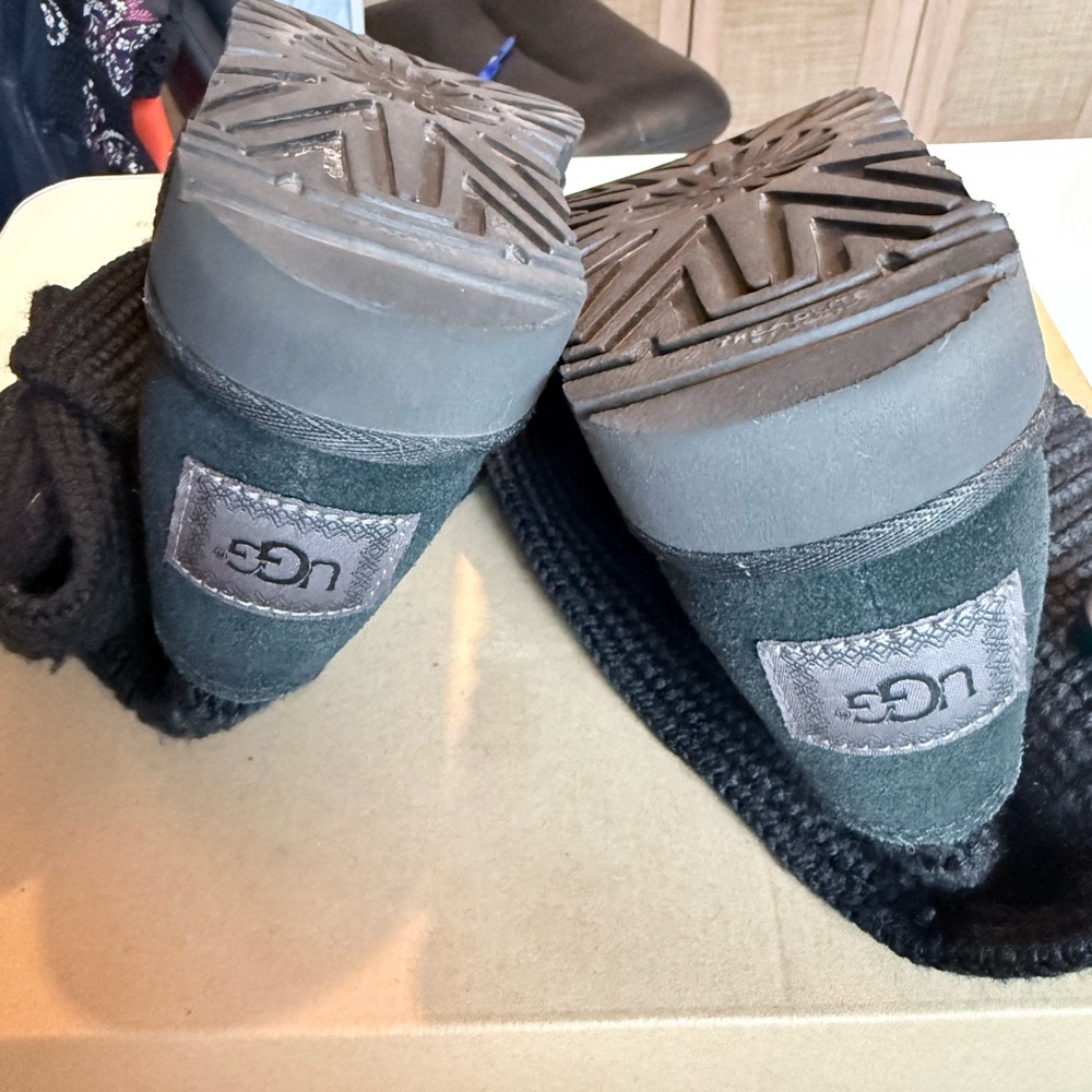 NIB UGG Classic Cardy Knit Button Boots – Black – Women’s Size 8 (Authentic) - Picture 4 of 10